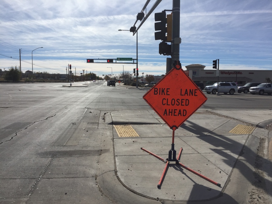 Bike Lane Closed Ahead sign, Paseo Del Norte, Albuquerque